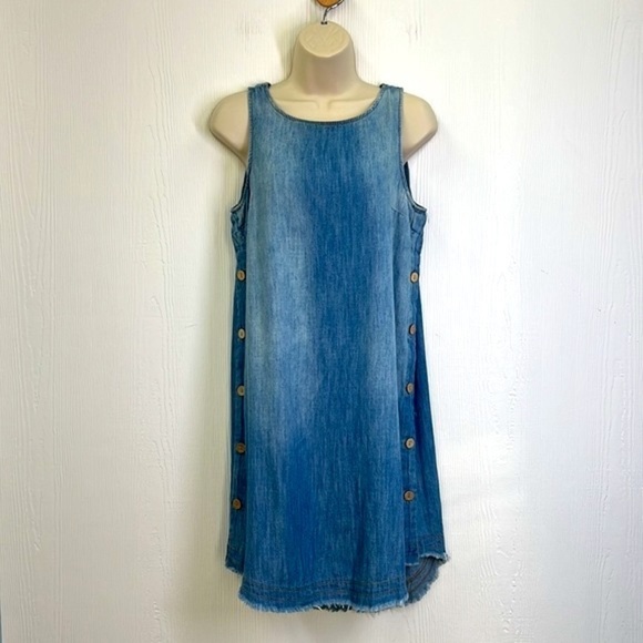 Universal Thread - Stonewash Sleeveless Fray With Buttons On Side Dress XS - Picture 2 of 13